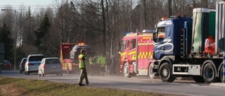 Krock vid rondell - stopp i trafiken