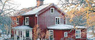 Åldring flydde lågorna i hus utanför Södra Vi