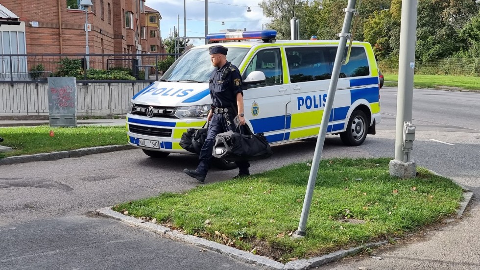 Polis ryckte ut till adressen i Norrköping.