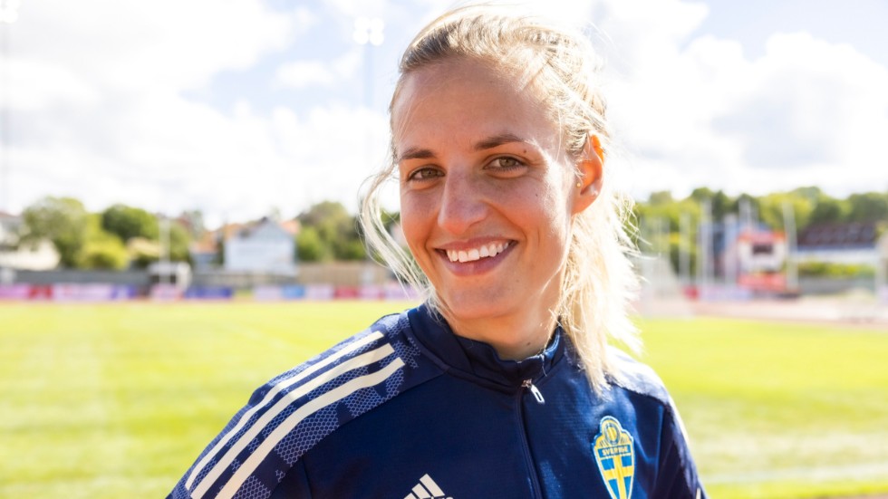 Nathalie Björn hoppas på en roligare säsong med Everton i år.