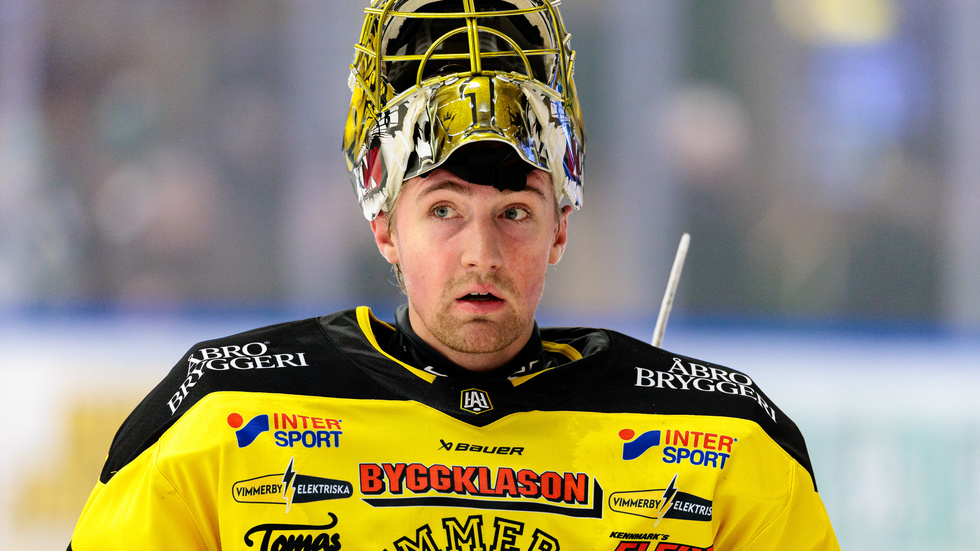Robin Christoffersson fick slita hårt i VH-kassen mot skickliga Lövenspelare. Han var Vimmerbys bäste spelare, trots fem insläppta. 