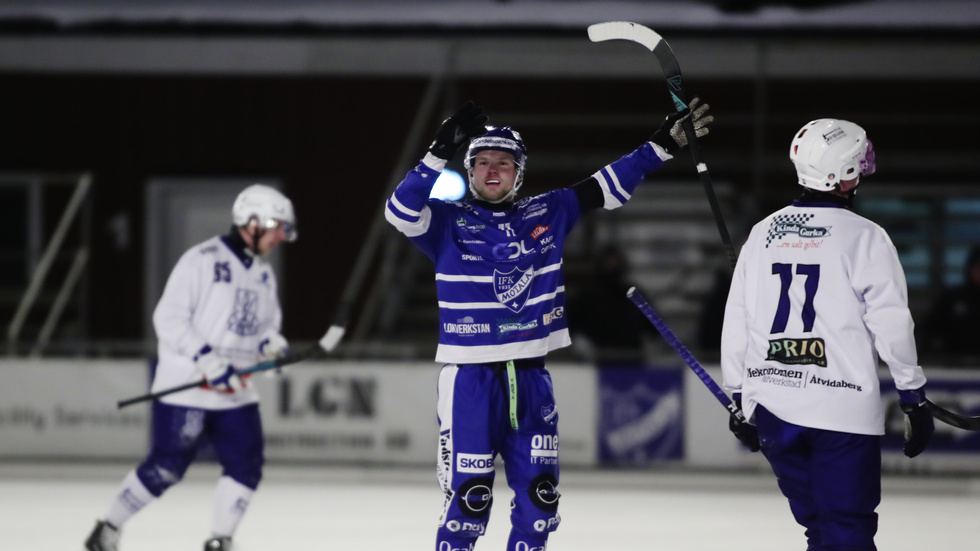 Olle Gustavsson gjorde 5-4 på straff, men ändå blev det bara 5-5 mot Åtvidaberg. Nu spelar IFK i hall på söndag, borta mot Åby/Tjuredas reserver.