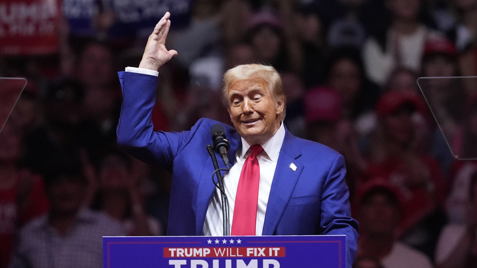 Donald Trumps hot om tullar om han vinner presidenvalet i USA kan ställa till det för alla som hoppas på sänkta räntor i Sverige. Arkivbild