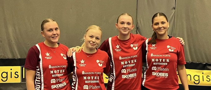 Clara, 16, från Motala gör VM-debut i pingis