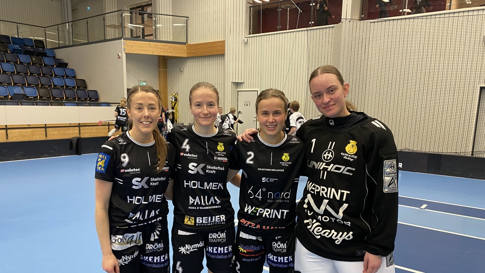 Gamla stans målskyttar Lisa Ellonen, Martine Wikberg och Meja Käller, tillsammans med målvakten Alvina Wahlberg.