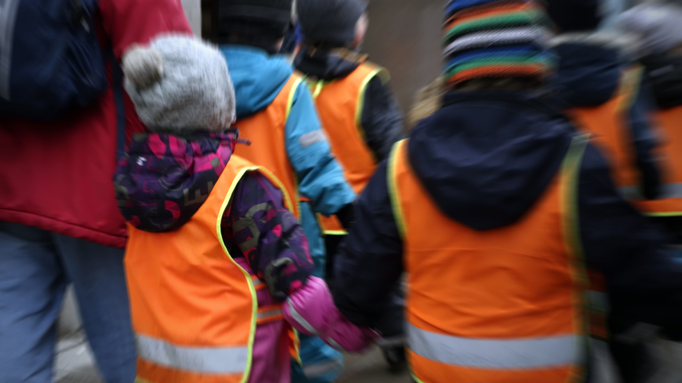 Är det så illa att personalens rop på hjälp har normaliserats? Det frågar sig "En orolig och stundtals uppgiven pedagog".