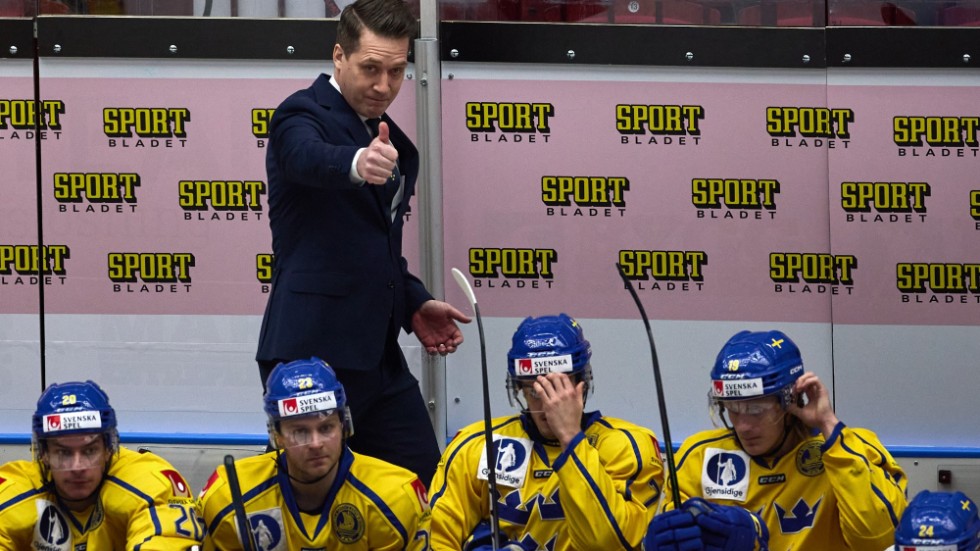 Sam Hallam upplevde en känslosam kväll när hans gamla klubb Växjö tog fjärde SM-guldet.