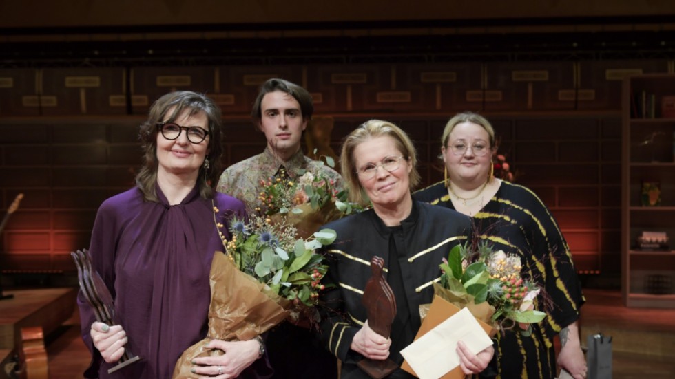 Årets pristagare på Augustgalan. Nina van den Brink (fackbokspriset), Ali Alonzo (Lilla Augustpriset), Ia Genberg (skönlitterära priset) och Ellen Strömberg (barn- och ungdomsbokspriset).