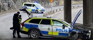 Polisbil har kraschat in i brofundament i Linköping – polis från Norrköping skickad för att undersöka vad som hänt