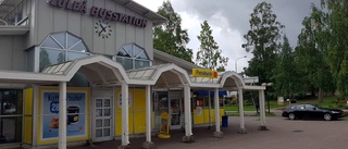 Överförfriskad man togs av polis • Befann sig på busstationen 