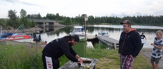 Många hemvändare deltar i fiskefestivalen