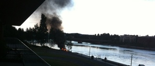 Flotte brinner på strandgatan