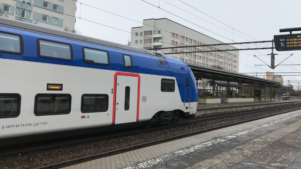 Resetiden med tåg till Stockholm påverkas av banarbete under helgen.