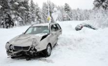 Två till sjukhus efter krock i Sävast