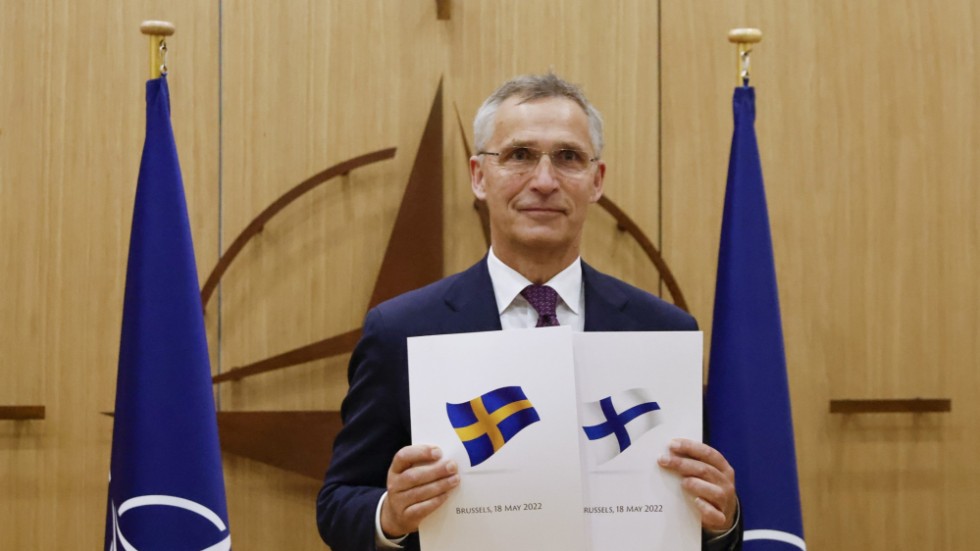 Sveriges och Finlands ansökningar om medlemskap i Nato togs emot av Natos generalsekreterare Jens Stoltenberg den 18 maj 2022. Arkivbild.