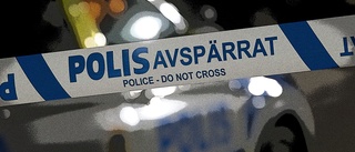 Man i 80-årsåldern anhållen misstänkt för mordbrand • Offrets skadeläge oklart