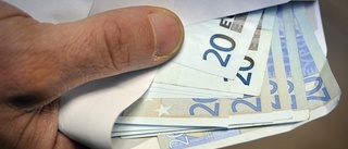 Död man släpades till posten i pensionsbluff