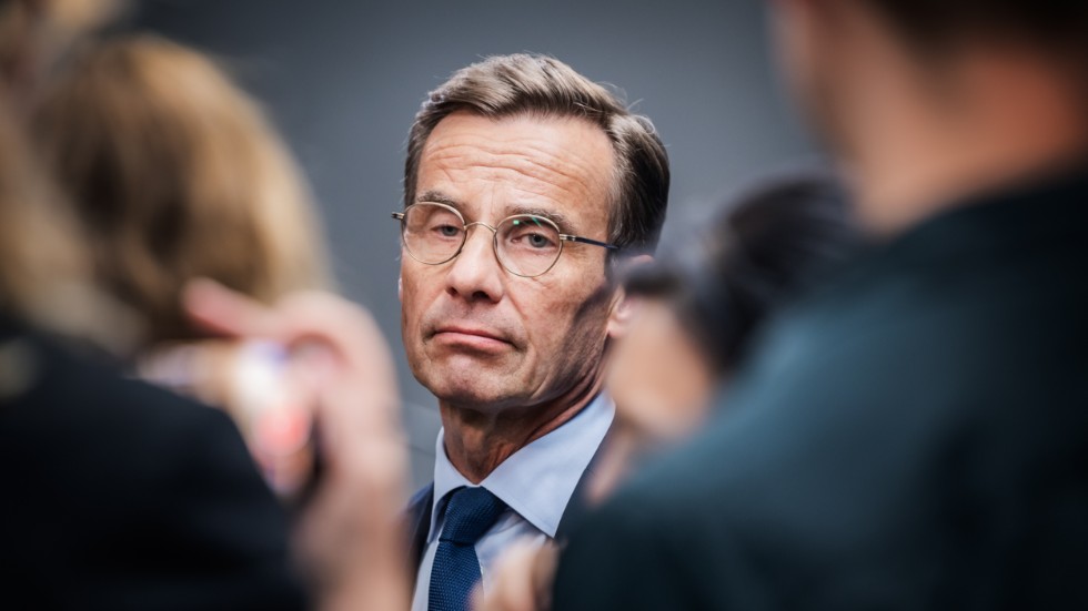 Statsminister Ulf Kristersson försöker hitta enklare lösningar med så kallade superutredare.