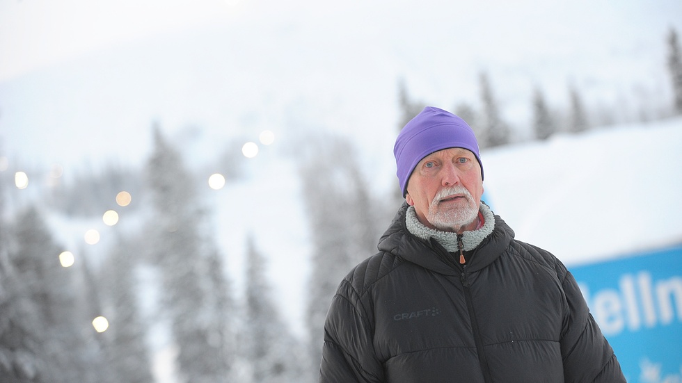 Lars-Gunnar Pettersson har alltid haft en ledande roll när han världscupen är i Gällivare. Och alla verkar känna honom. Under vår intervju pratar Pettersson bland annat jämthundar med Viaplay-experten Teodor Peterson.