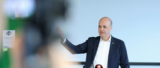 Reinfeldt: "Hör inte hemma i fotbollen 2023"