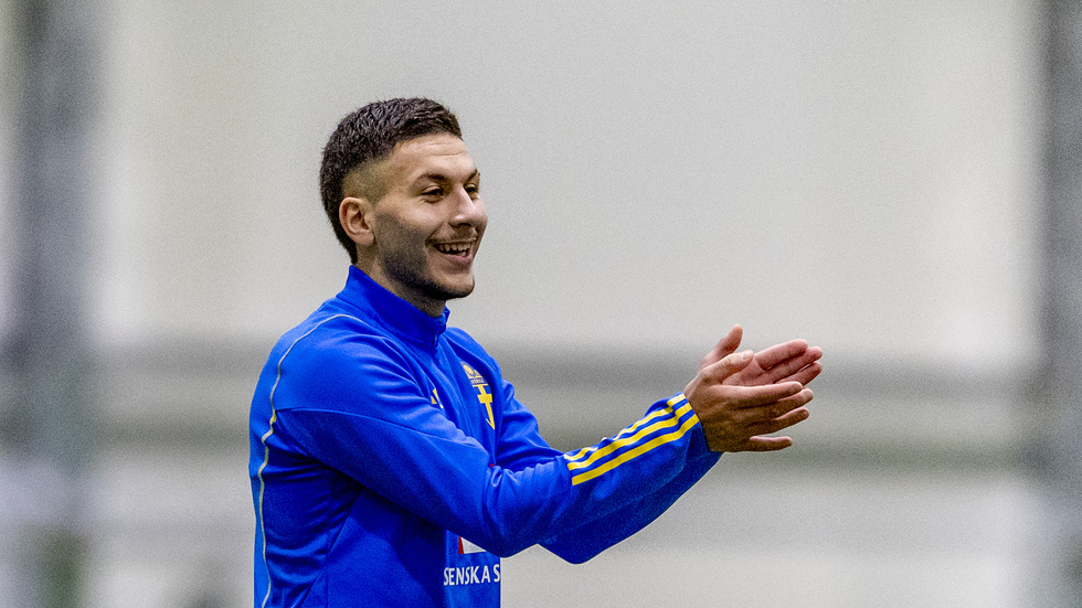 Roony Bardghji under U21-landslagssamling i Borås.