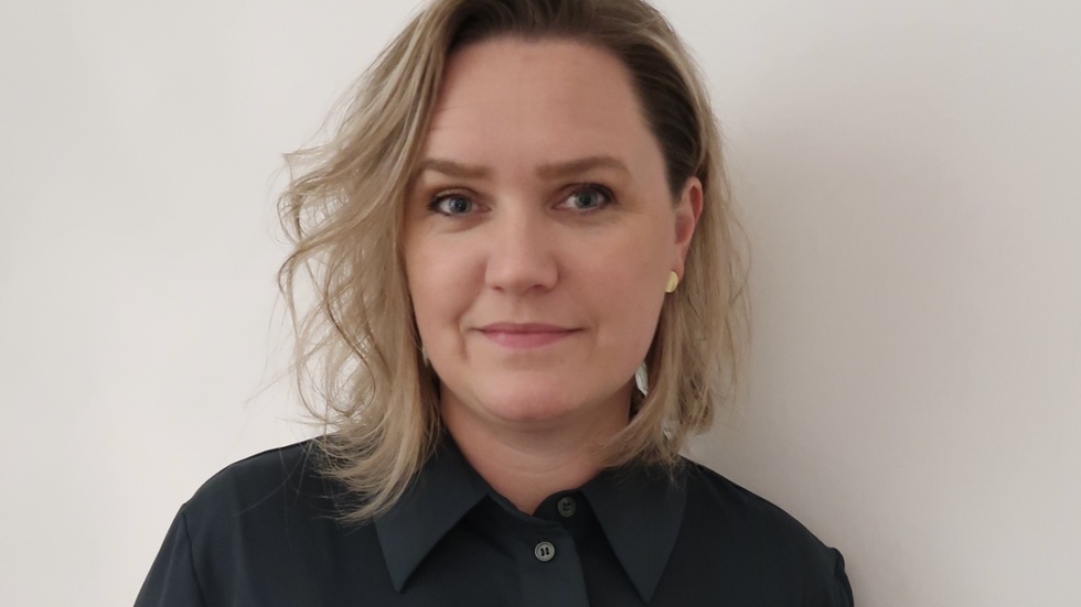 "Huvuduppdraget för mig är att leda arbetet inom invid- och familjeomsorgen genom de enhetschefer som finns. Att jobba och finnas till för de av samhällets medborgare som av olika anledningar står längst ifrån. Som de som har bekymmer med missbruk och beroende, är utsatta för våld i nära relation, barn och ungdomar som far illa, personer som inte klarar av ekonomin, personer med psyktisk ohälsa och de som har kommit till Sverige och behöver sysselsättning", berättar Michaela Lindh, ny IFO-chef på Vimmerby kommun.                            