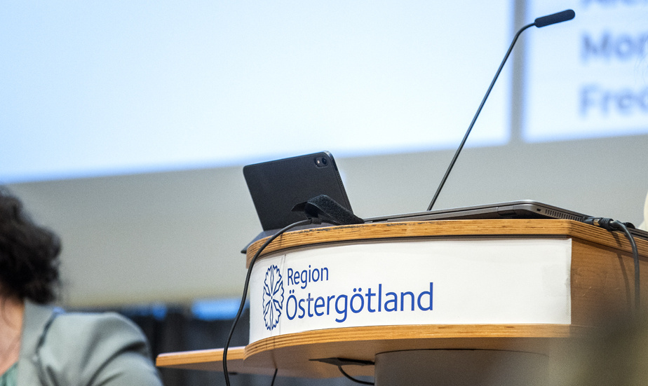 Östergötland toppar listan. Drygt en av tio ledamöter i regionfullmäktige hoppade av inom ett år efter valet.