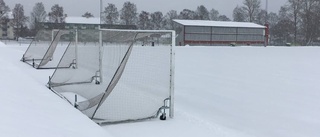 Snöovädret gav problem för fotbollsklubbarna