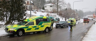 Länsväg stängdes av efter trafikolycka