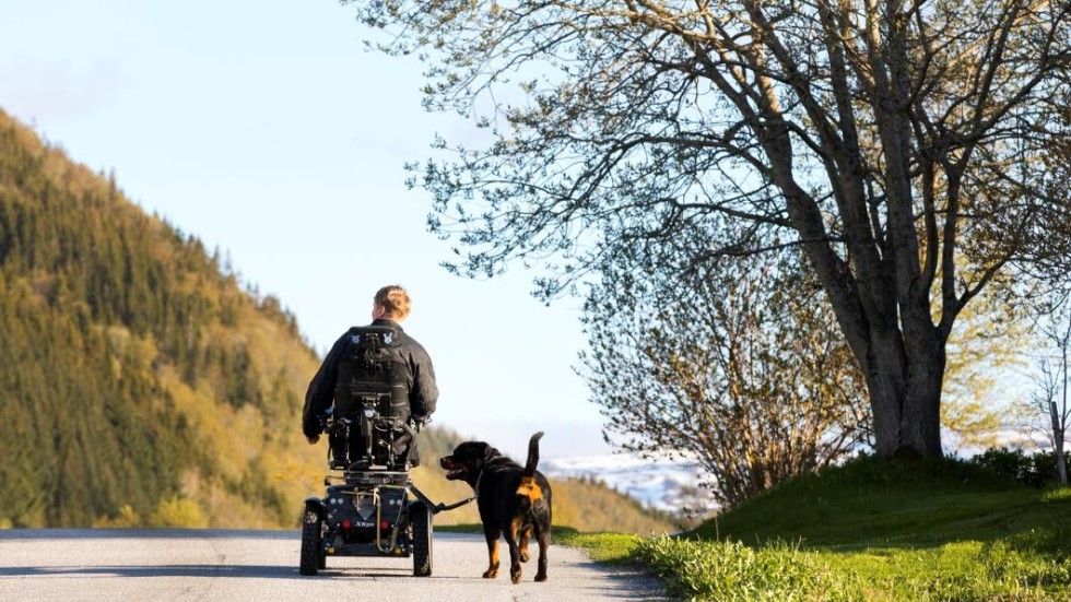 Många med funktionsnedsättningar av olika slag känner sig utanför i det sociala livet.