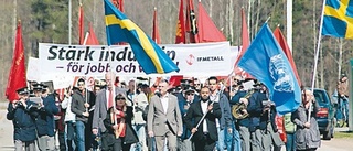 Första maj-tåg enligt tradition