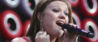 Kelly  Clarkson