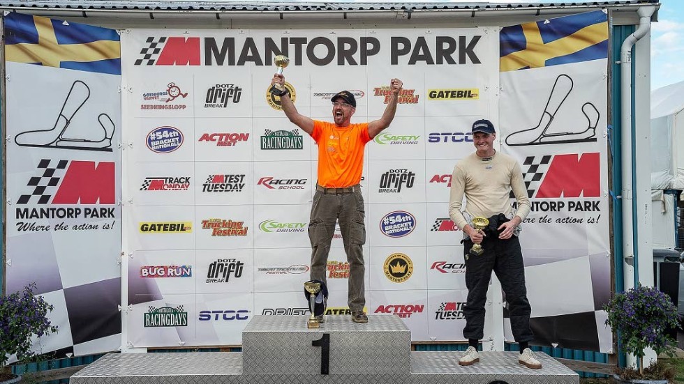 Mattias Åkerberg blev på nytt totalsegrare i Porsche Sports Cup.