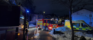 Ryckte ut till brinnande ljusstake i fönster