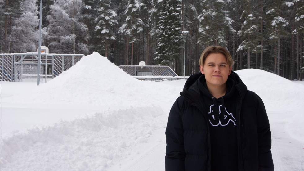 Mikael Blomberg tycker det är viktigt att prata om psykisk ohälsa. "Jag vill visa att det går att komma ur det och få hjälp", säger han.