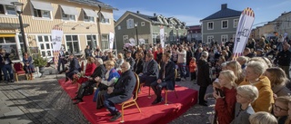 Kunglig glans på 400-årsfirande • Många Piteåbor kom till Rådhustorget