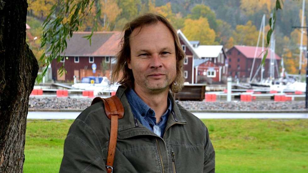 Att på sängkanten försöka rädda sina politiska anseenden via ett morgontrött valfläsk blir inte bra, skriver Jonas Andersson (V).