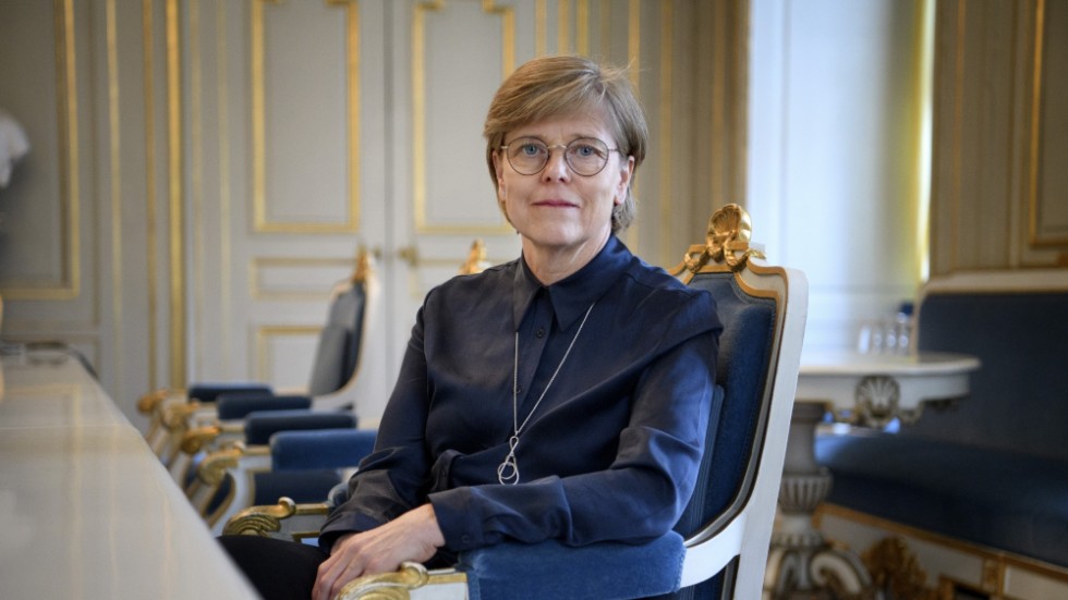 "Jag tror inte att jag någonsin har förekommit på någon tipslista. Så jag blev väldigt förvånad men glad och hedrad naturligtvis", säger författaren och journalisten Ingrid Carlberg om att bli invald i Svenska Akademien.