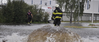 Läcka skapade vattenvulkan i Nyköping