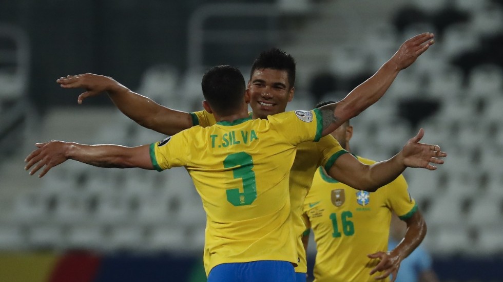Brasilianskt firande efter det avgörande 2–1-målet.