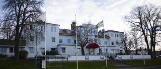 Stökig man bar kniv på hotell i Mjölby