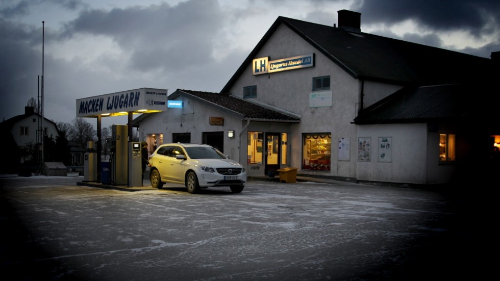 Ljugarns Handel utsattes för inbrott sommaren 2020. Nu åtalas tre personer för brottet. 