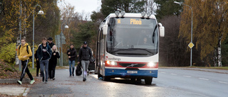 Fullsatta bussar ses över av Länstrafiken