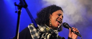 Spännande comeback av Neneh cherry