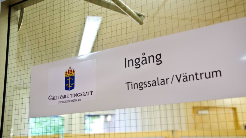 Utslag. En 68-årig man döms av Gällivare tingsrätt för hets mot folkgrupp och förolämpning till 80 dagsböter á 50 kronor.