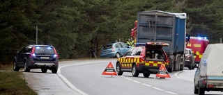 Två misstänkta för brott efter två trafikolyckor