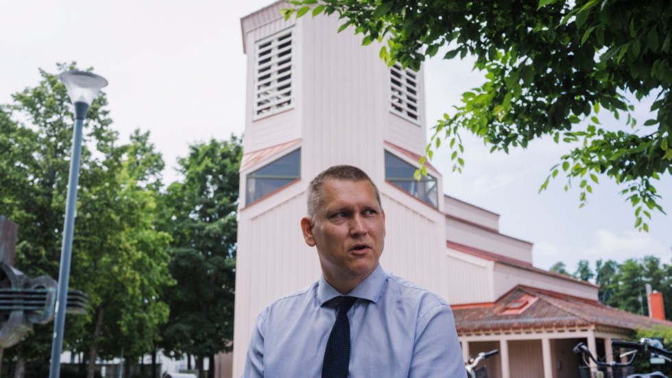 Kent Kumpula (SD) är besviken på Stefan Hannas och Jennie Claessons positionsbyten.