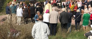 Här läggs första stenen till nya klockstapeln