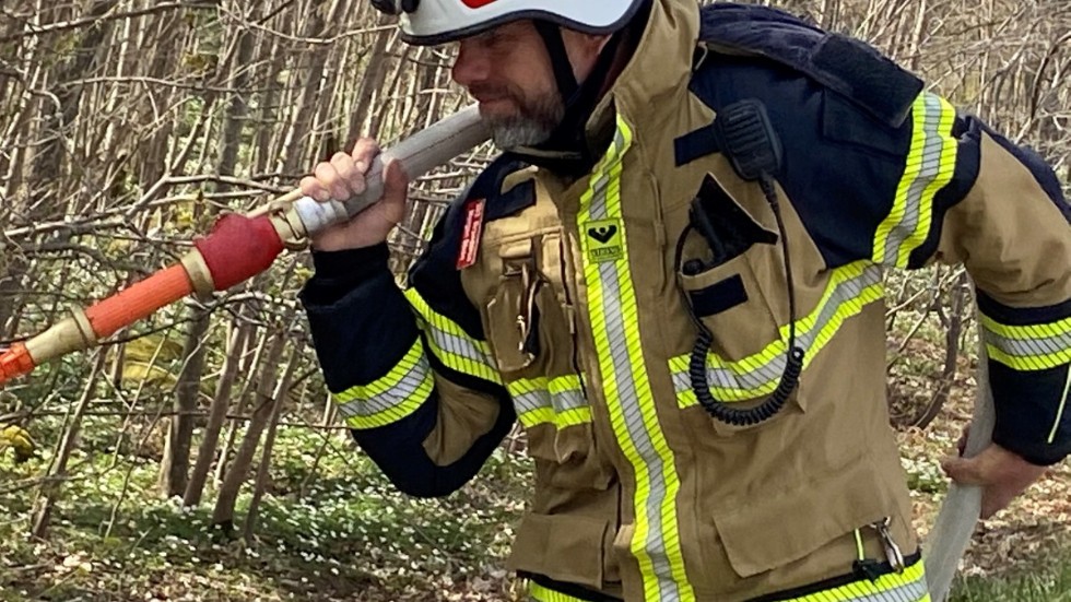 Totalt deltog åtta brandmän i släckningsarbetet.