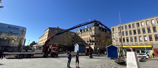 Valstugorna har anlänt till Stora Torget 